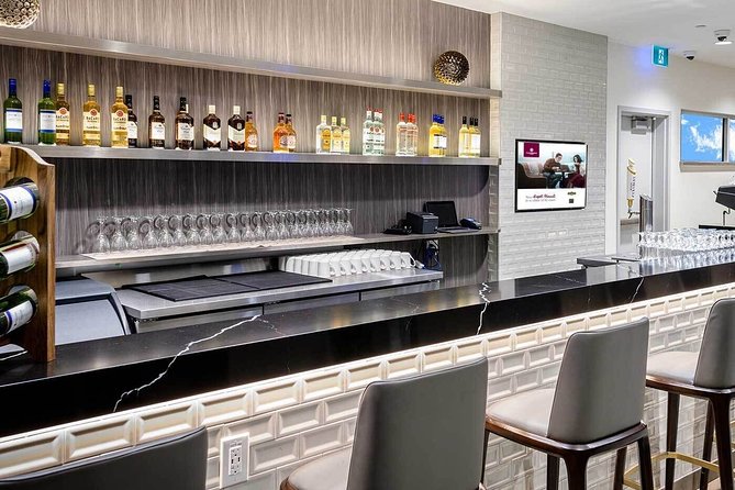 Toronto Pearson International Airport Plaza Premium Lounges - Directions to Plaza Premium Lounges