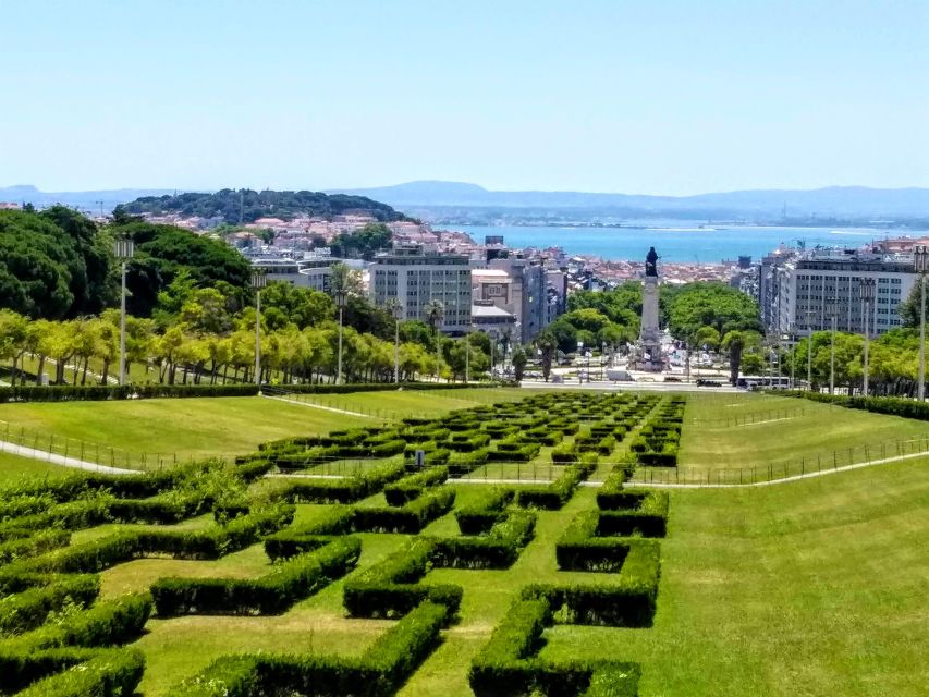 Tour of Lisbon Monuments and Viewpoints - Praça Do Comércio: Emblematic Lisbon Square