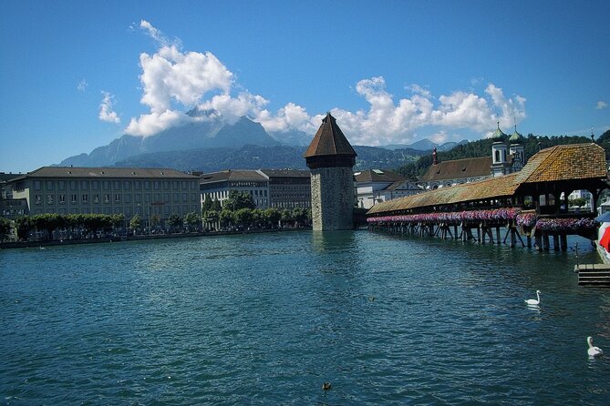 Touristic Highlights of Lucerne on a Private Half Day Tour With a Local - Lake Lucerne Boat Cruise