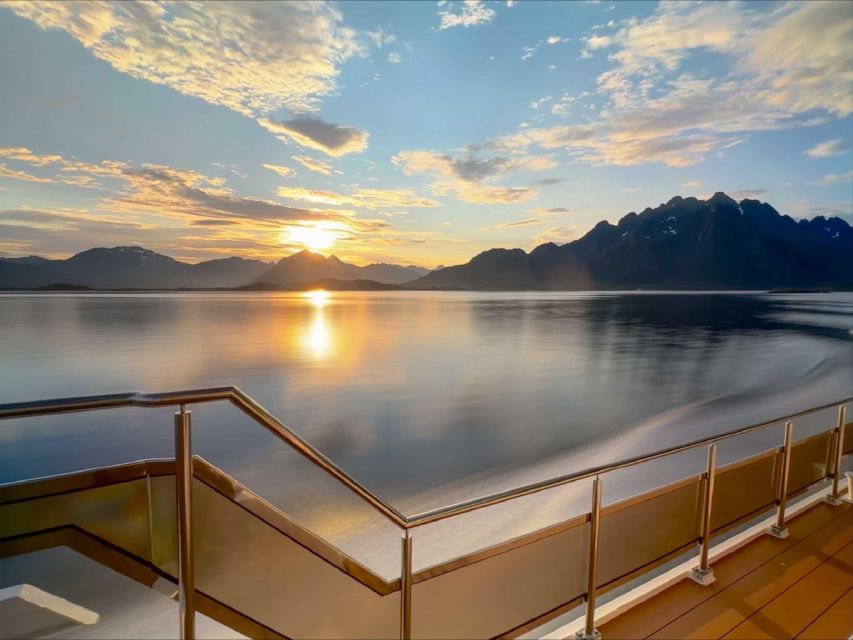 Tromsø - Midnight Sun / Sunset Cruise - Booking and Gift Options