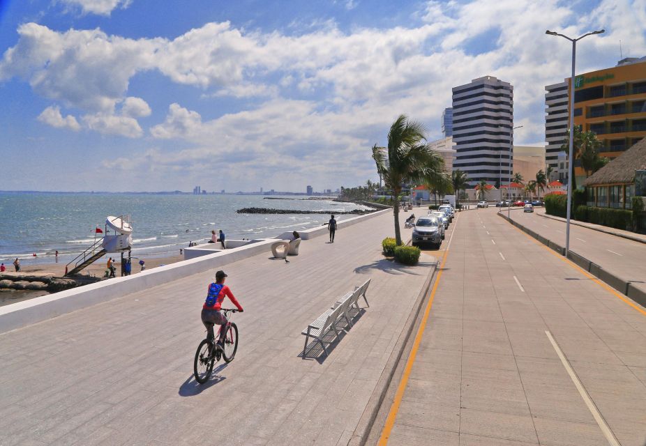 Veracruz: Sightseeing City Tour and Wax & Ripleys Museums - Museums Visit