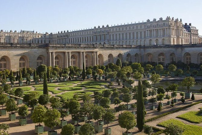 Versailles Private Round-Trip Luxury Transfer From Paris - Traveler Experiences and Reviews