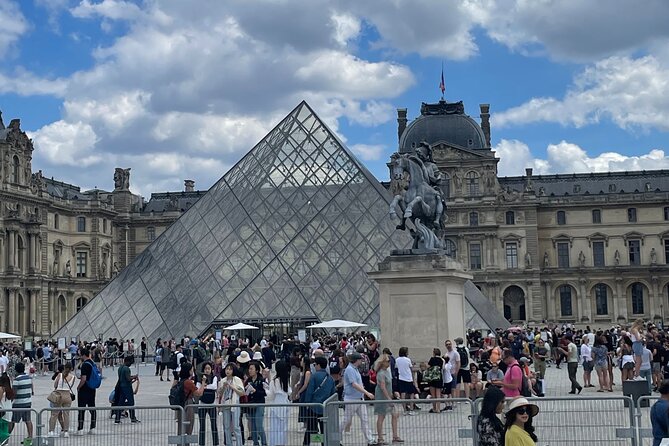 Visit to the Louvre Paris Museum - Getting to the Louvre Museum