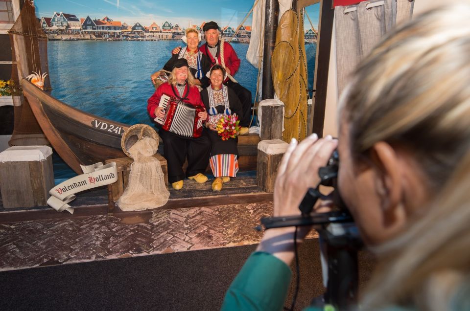 Volendam: Photo Opportunity in Traditional Dutch Costume - Accessibility and Flexibility