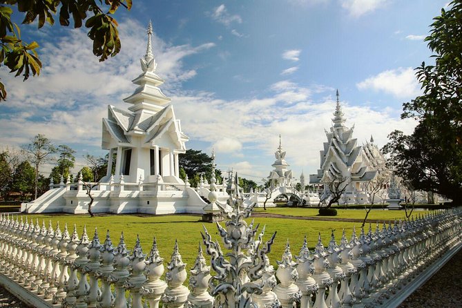 White Temple-Black House & Blue Temple Tour From Chiang Mai - Tour Logistics