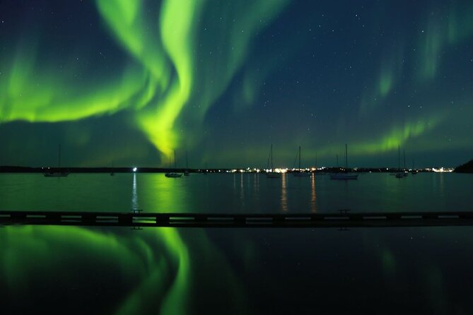 Yellowknife 4 Days 3 Nights Aurora Tour Package - Accommodation Not Included - Services and Amenities Provided