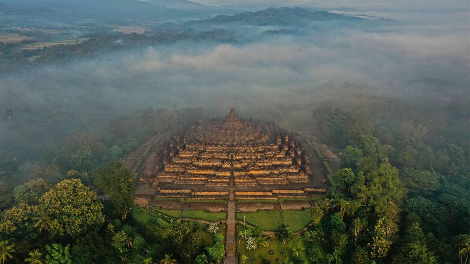 Yogyakarta: Borobudur Sunrise and Prambanan Temple - Sightseeing Highlights at Borobudur