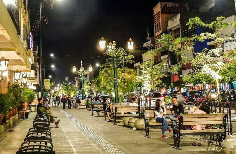 Yogyakarta: Night Walking and Street Food Tasting Tour - Booking Information