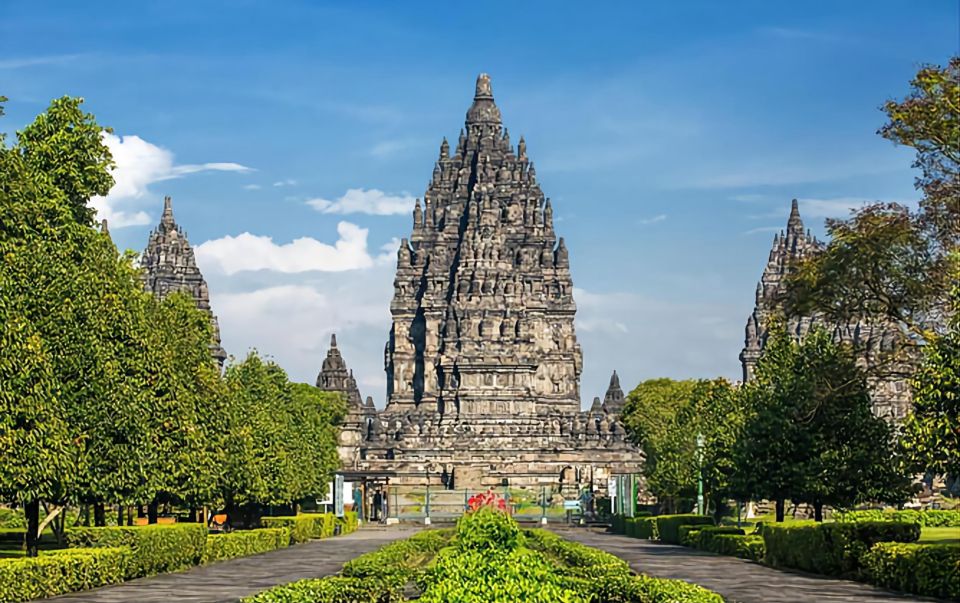 Yogyakarta: Prambanan Temple Afternoon Tour and Dinner - Location Details