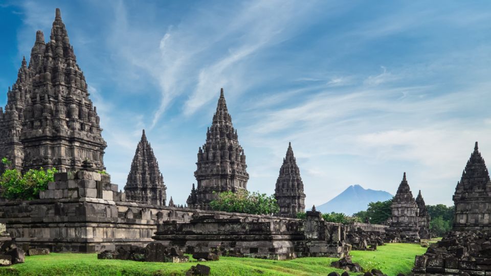 Yogyakarta: Setumbu Sunrise. Merapi Volcano and Temples Tour - Breathtaking Merapi Volcano