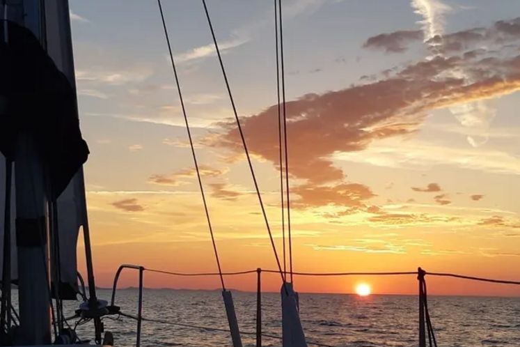 Zadar: Private Sunset Sailboat Tour With Drinks - Common questions