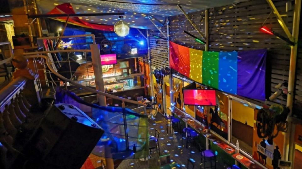 Zona Rosa Mexico City Nightlife: Magic LGBT Bar Tour - Vibrant Bar Experience