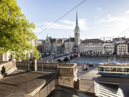 Zurich: Capture the Most Photogenic Spots With a Local - Common questions