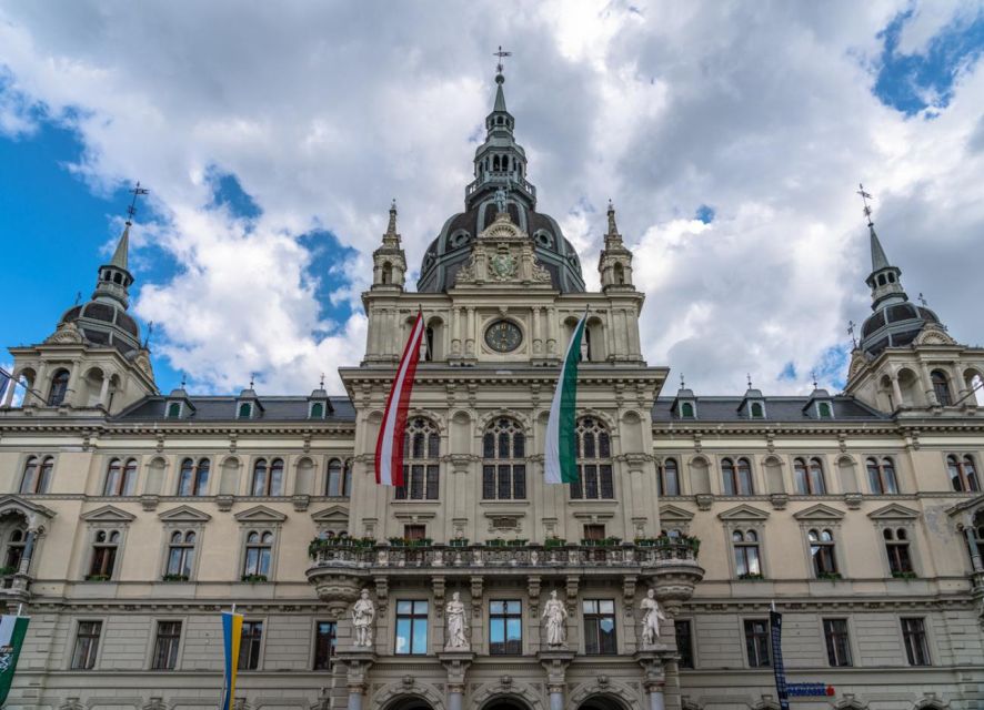 Zurich Marvels and City Heritage Walking Tour - Architectural Marvels Viewing