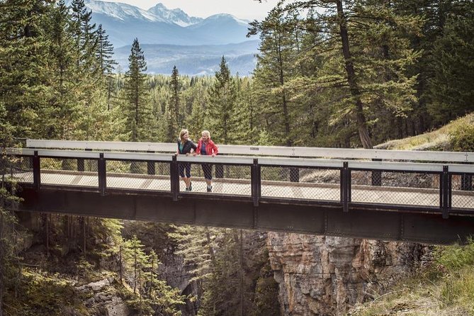 5 Day Glacier Mountain View Lodge Visit Canadian Rockies Tour - Key Points