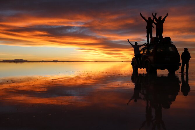 5-Hour Uyuni Salt Flat Tour Stargazing and Sunset/Sunrise In Group - Key Points