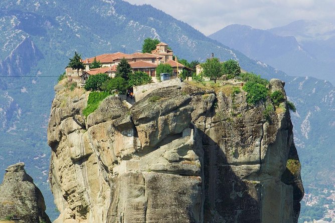 2 DAYS DEPHI -METEORA & Thermopylae Private Trip From Athens - Common questions