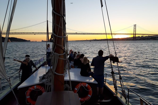 2-Hour Lisbon Traditional Boats Sunset Cruise With White Wine - Directions