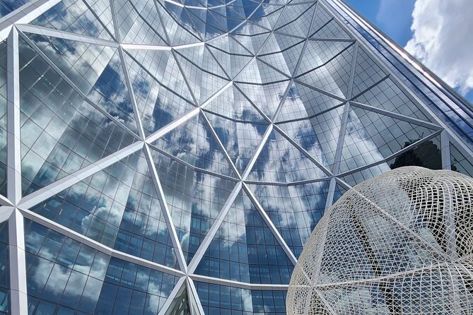 3-Hour Tips Based Walking Tour of Calgary - Photo Sharing and Memories