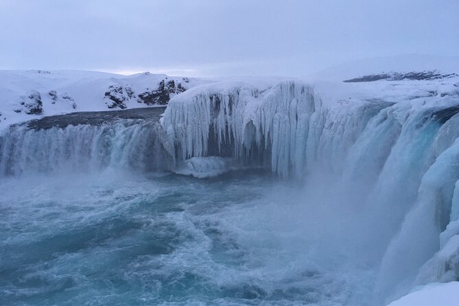 4x4 MiniBus Tour Lake Myvatn, Dettifoss,Selfoss, Godafoss and Nature Baths - Common questions