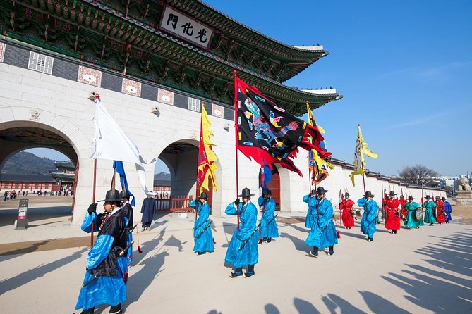 5 Sense of Seoul-Palace, Micheline Bibimbab & Tea Ceremony(Max.8) - Cultural Immersion in Seoul