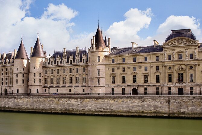 7-day Guided Tour Paris — D-Day — Loire Castles — M.St-Michel —Louvre—Versailles - Day 4: Visit to Mont Saint-Michel