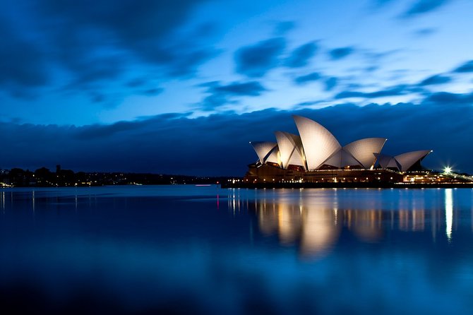 Airport Transfer: Sydney to Sydney Airport SYD by Luxury Van - Professional Driver Assistance