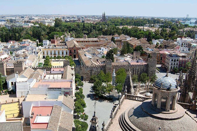 Alcázar and Cathedral in Piccolo Gruppo in Italian - Tips for a Memorable Tour Experience