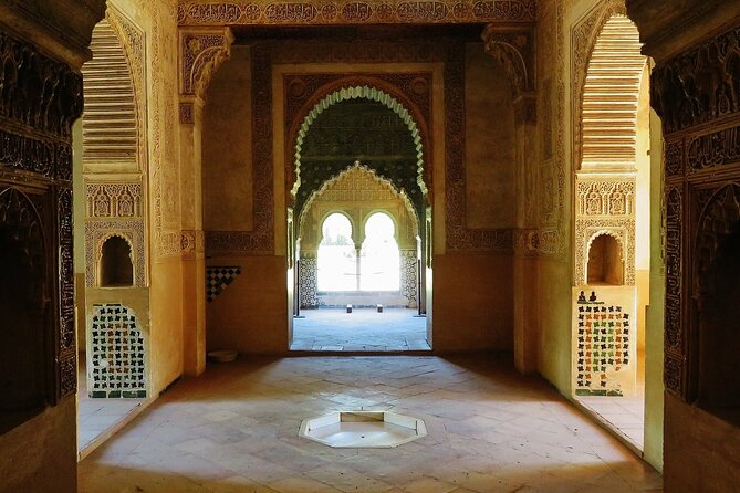 Alhambra and Nasrid Private Walking Tour With Food Tasting - Traveler Support
