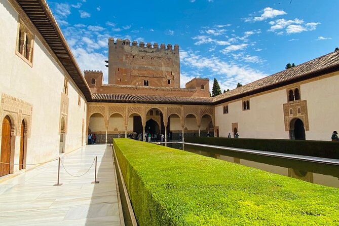 Alhambra Guided Tour From Malaga With Private Transportation - Private Transportation
