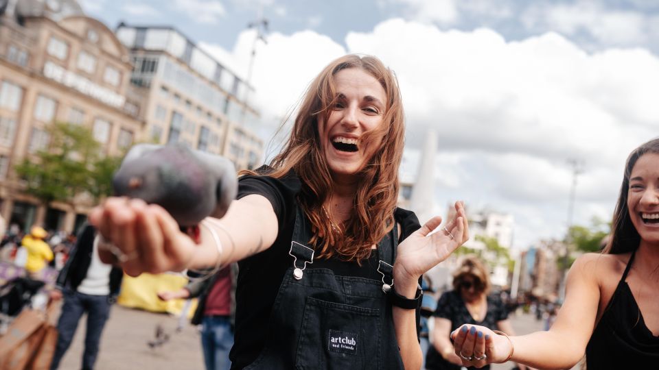 Amsterdam: Professional Photoshoot at Dam Square. - Additional Services Provided