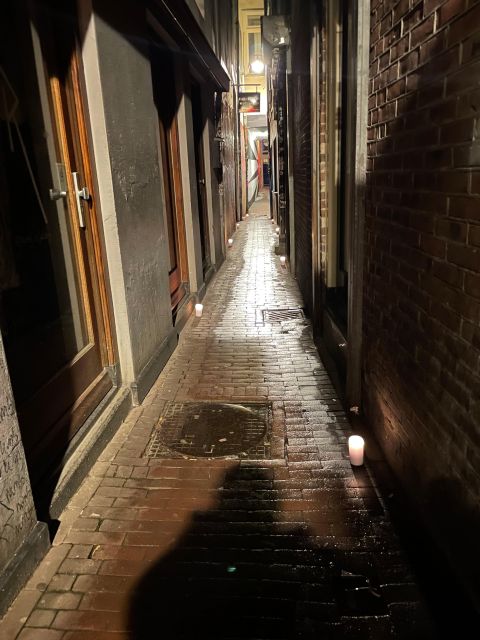 Amsterdam's Ghostly Experiences Group Tour - Tour Experience