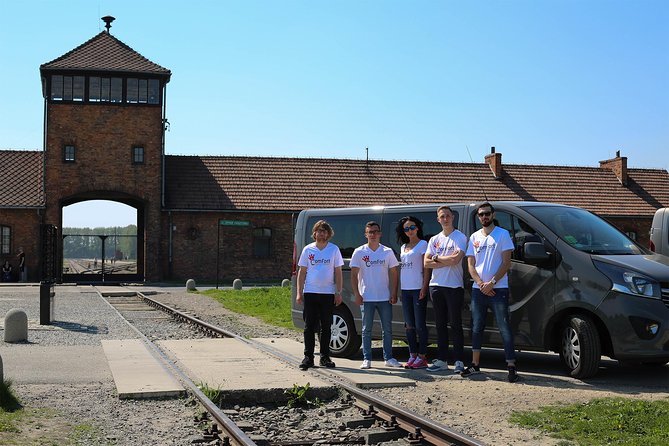 Auschwitz Birkenau: Live-Guided Tour With Transportation and Hotel Pickup - Dissatisfaction With Tour Services