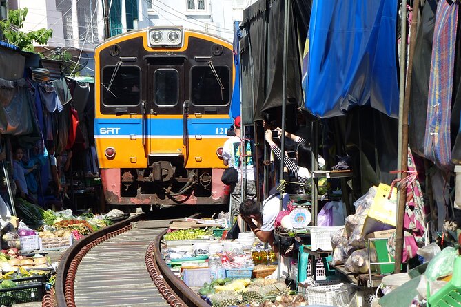 Bangkok: Floating Market and Train With Paddleboat Ride - End Point at ICONSIAM