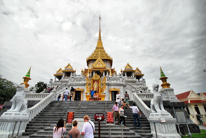 Bangkok Three "Must Visit" Temples : WatTraimit WatPho WatArun - Majestic Beauty of Wat Arun