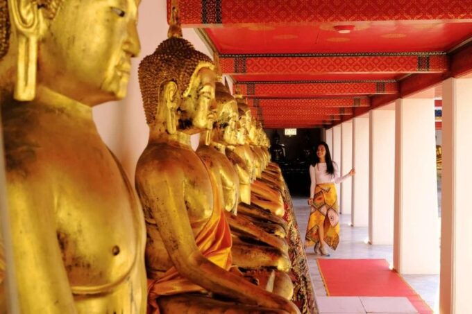 Bangkok Thrilling Tuk Tuk Tour (Private & All-Inclusive) - Wat Pho Visit and Dessert Tasting