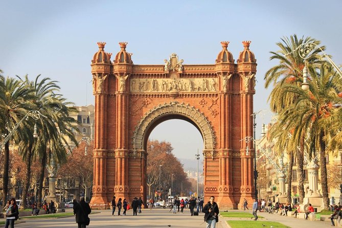 Barcelona and La Roca Village Private Full-Day Tour, Transport - Common questions