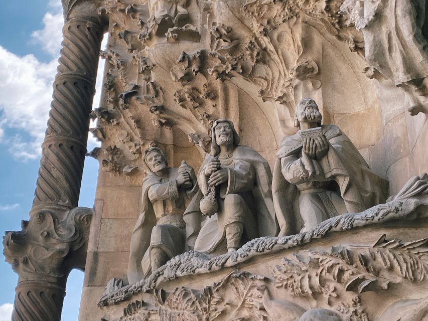 Barcelona: Fast Track Guided Tour of Sagrada Familia - Additional Information