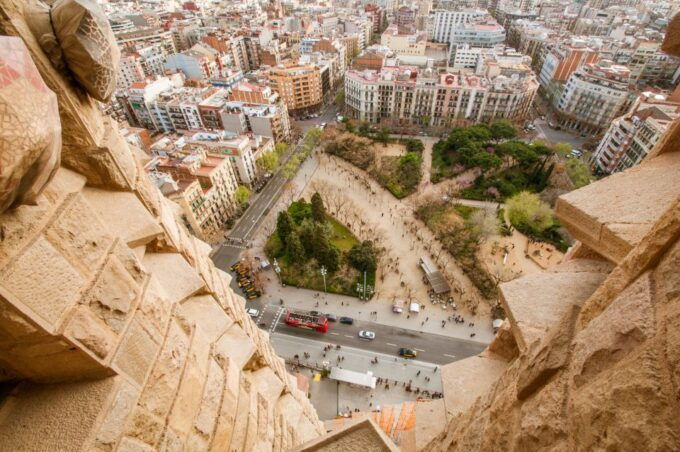 Barcelona: Fast-Track Sagrada Familia and Towers Guided Tour - Additional Tour Information