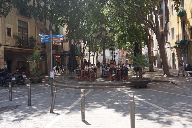 Barcelona Like a Local: Slow Tour by the Gothic Quarter and Beyond - Reviews and Ratings Summary