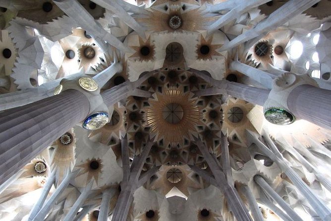 Barcelona : Sagrada Familia Fast-Track Guided Tour - Last Words