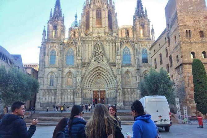 Barcelona Semi Private Tour of Gothic Quarter With Private Option - Meeting and Pickup Information