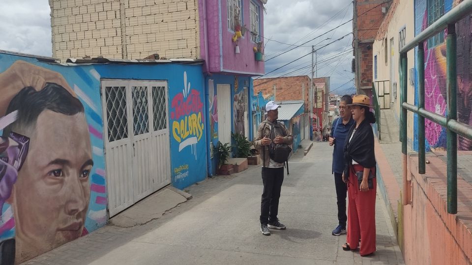 Bogotá's Neighborhoods: El Paraíso Favela Tour With Cable Car - Review Summary and Recommendations