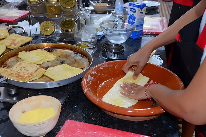 Bread Baking Moroccan Crep in Fez Medina - Common questions
