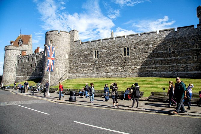 Buckingham Palace and Windsor Castle Tour From London - Transportation and Stops