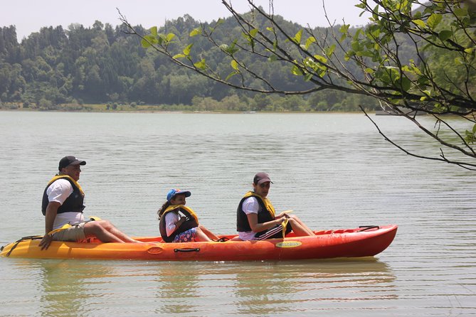 Canoeing at Furnas Lake - Expectations and Requirements