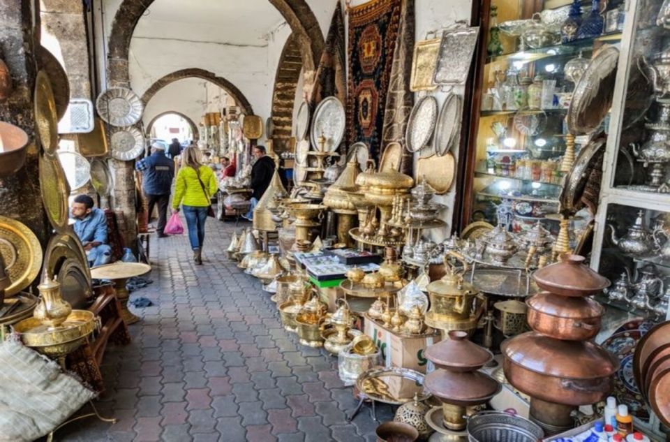 Casablanca: Traditional Souks Shopping Private Guided Tour - Convenient Pickup and Transportation