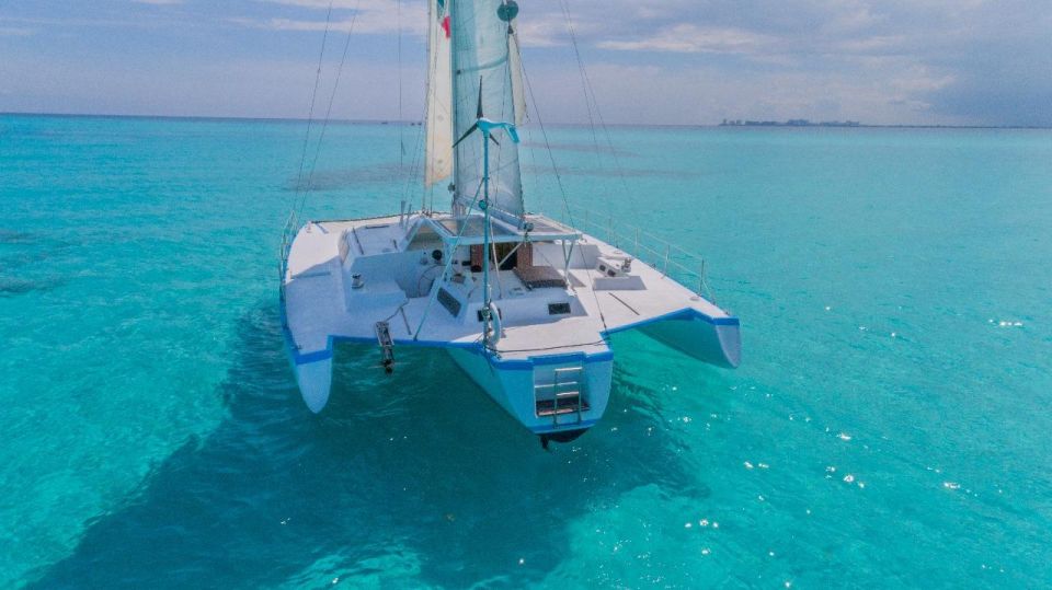 Catamaran to Isla Mujeres, Lunch, Open Bar & Snorkel - Location and Product Details