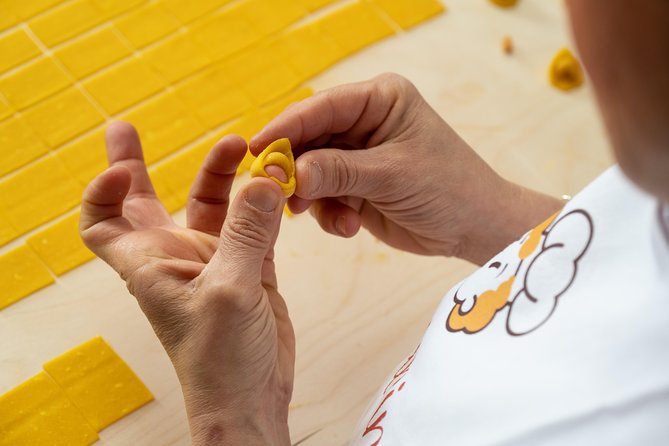 Cesarine: Small Group Tortellini Class at Locals Home in Bologna - Viator Platform