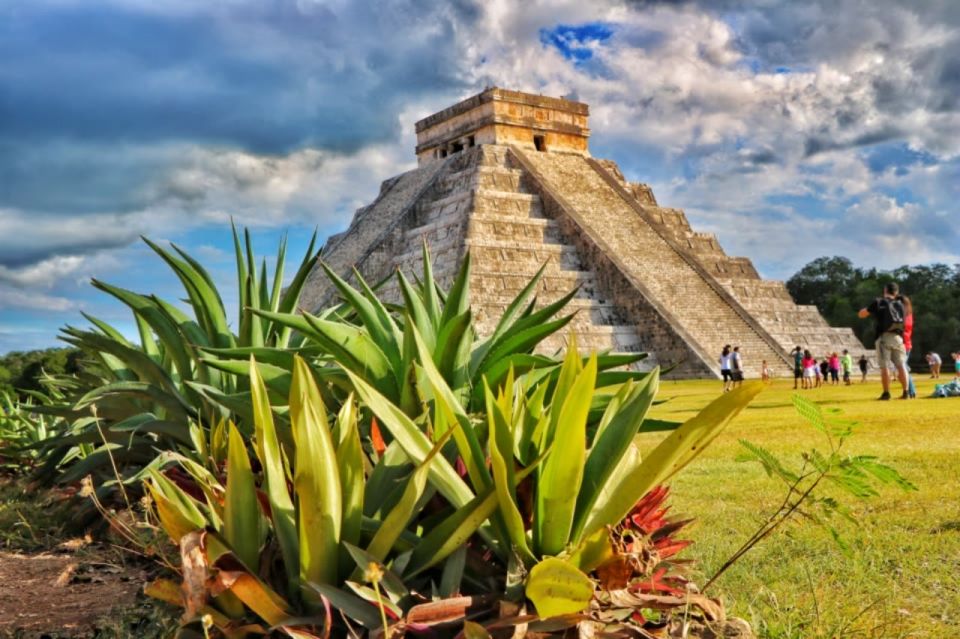 Chichen Itza Audioguide Mobile App En Français - Last Words